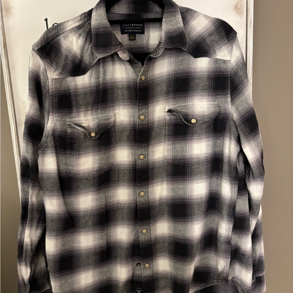 Men’s Lucky Brand Classic Buffalo Plaid Long Sleeve Shirt. Snap Button Closure!